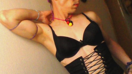 SissyLo33