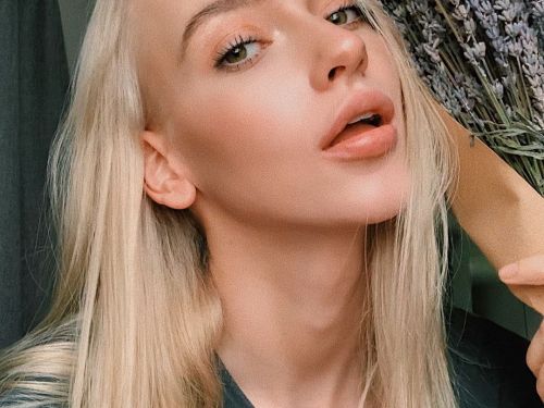 Alina28