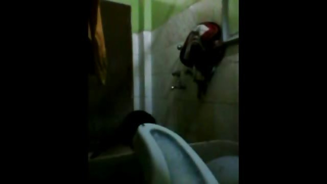 Teen Rebeca Fox Caught Finger Banging Herself On Hidden Camera